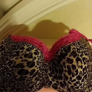 Plus size Bra Leopard with pink lace and ribbon